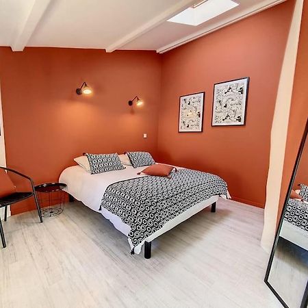 Bienvenue A La Tatoo Room Bourgoin-Jallieu Exterior foto