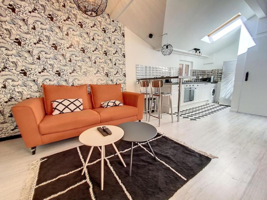 Bienvenue A La Tatoo Room Bourgoin-Jallieu Exterior foto