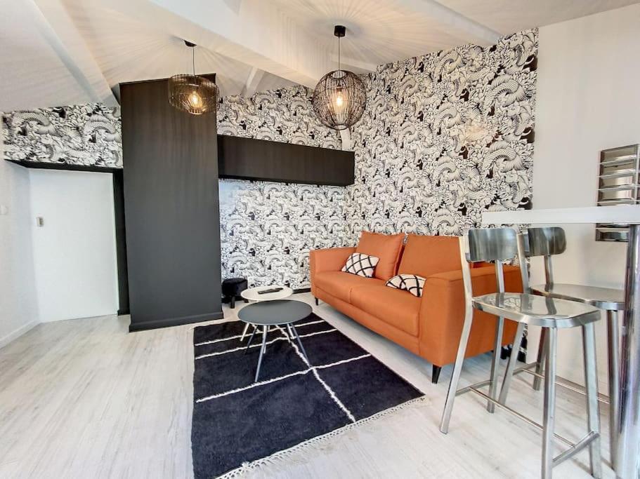Bienvenue A La Tatoo Room Bourgoin-Jallieu Exterior foto